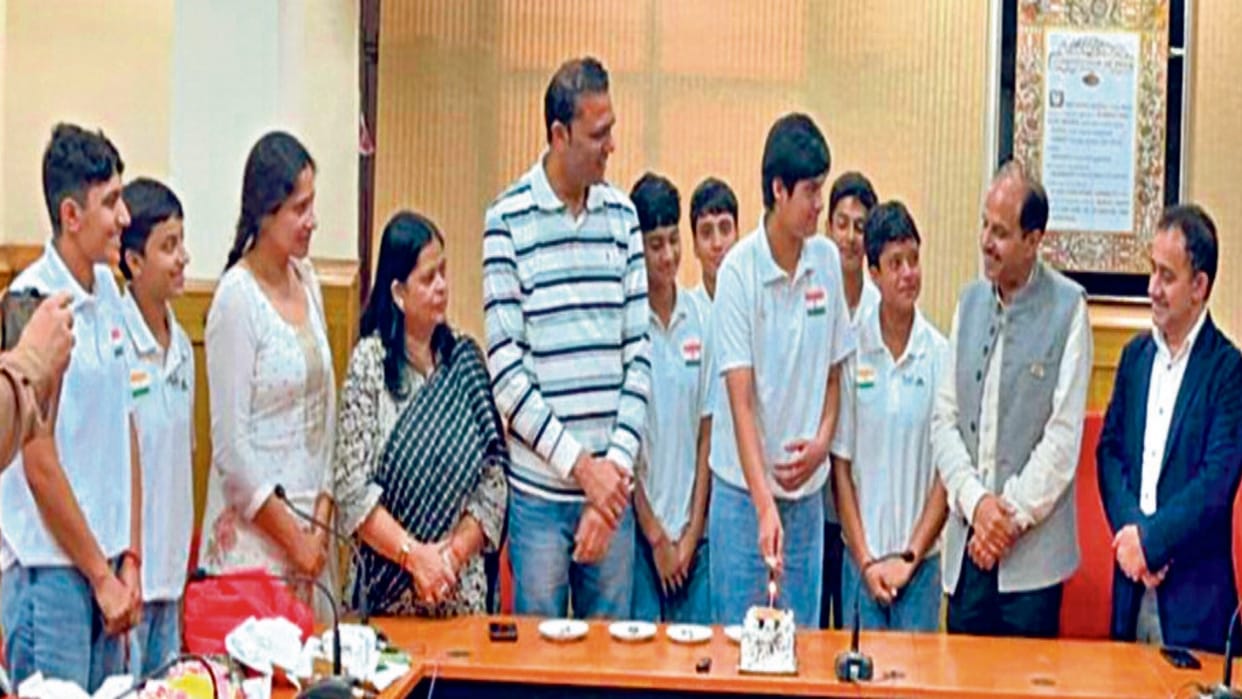 Seven daughters of the state selected for the Indian handball team, Director of Education honoured all of them