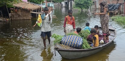 Kanpur Flood Infestation of mosquitoes along with insects fever patients increased waterlogging in villages