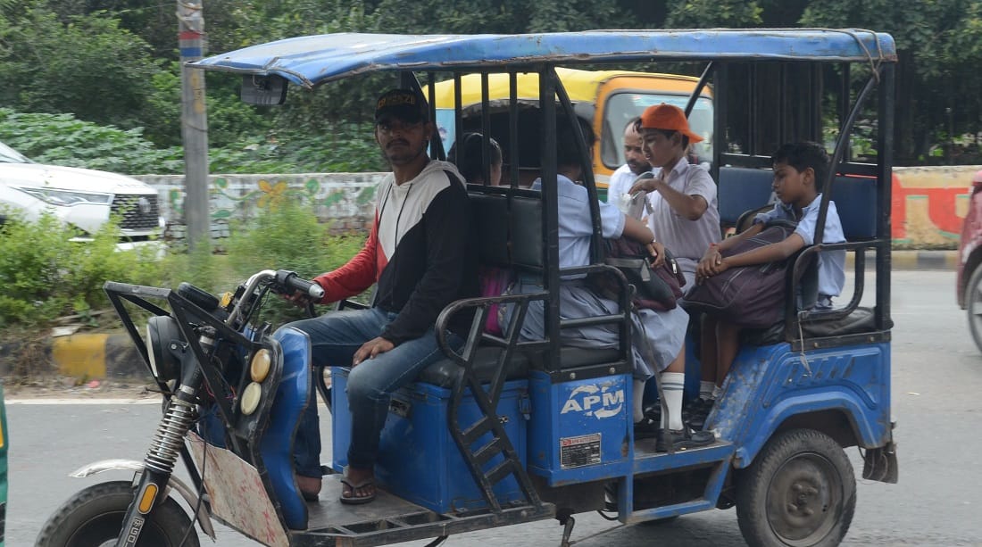 Kanpur Carrying school children in erickshaws and autos is banned yet lives of innocent being put in danger