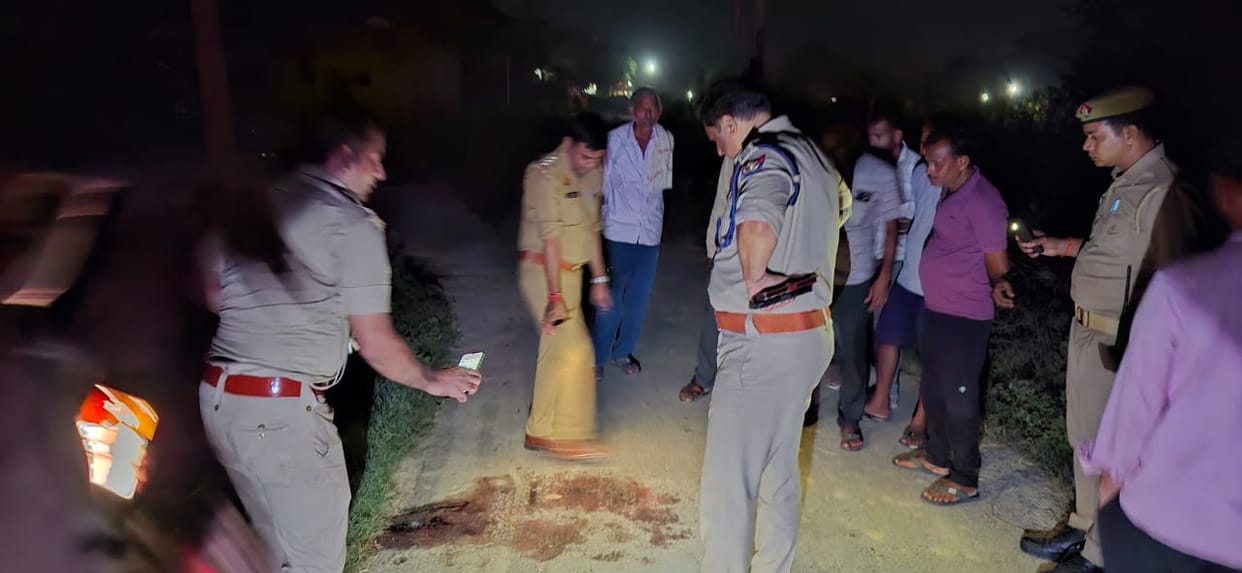 Major incident in Mainpuri woman village head's father-in-law shot dead