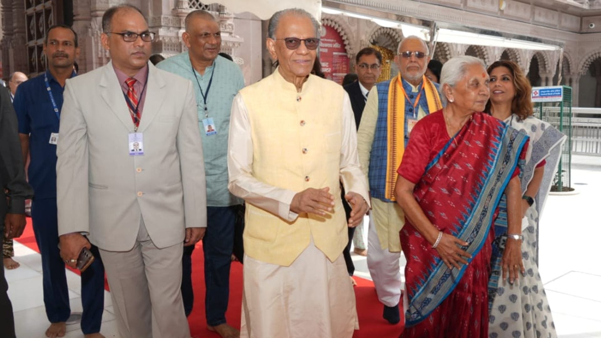 Mauritius PM Navinchandra Ramgoolam visits Kashi Vishwanath temple in varanasi