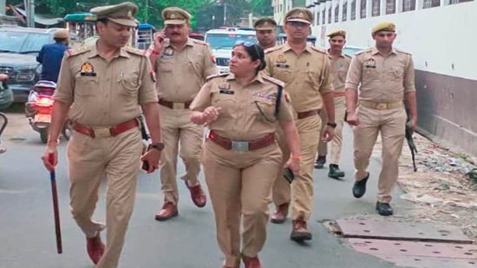 Moradabad Crime News: Stone pelting in land dispute, commotion due to finding animal remains