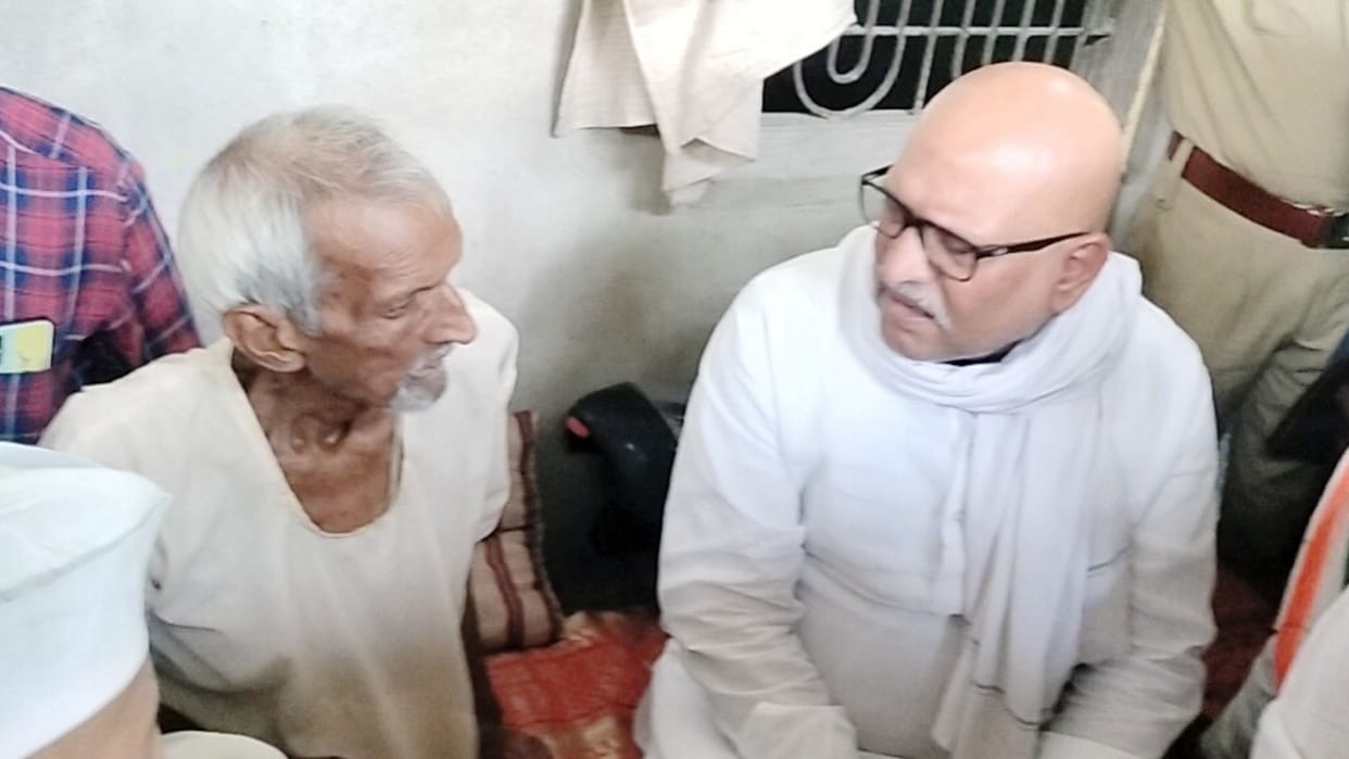 BJP worker death in ghazipur Congress leader ajay rai met family said demand for compensation