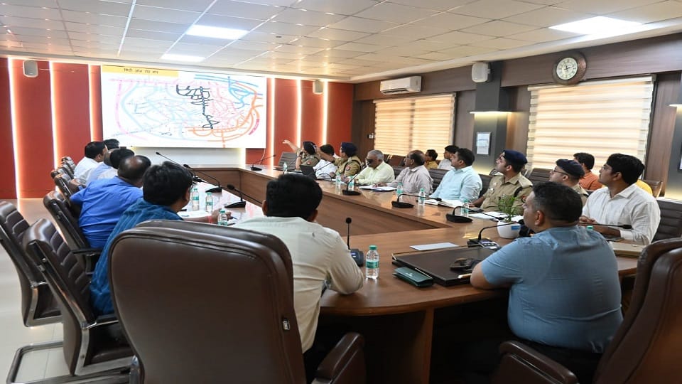 Police's plan-B to free Agra from traffic jam vehicles will not be parked within 100 meters of intersection