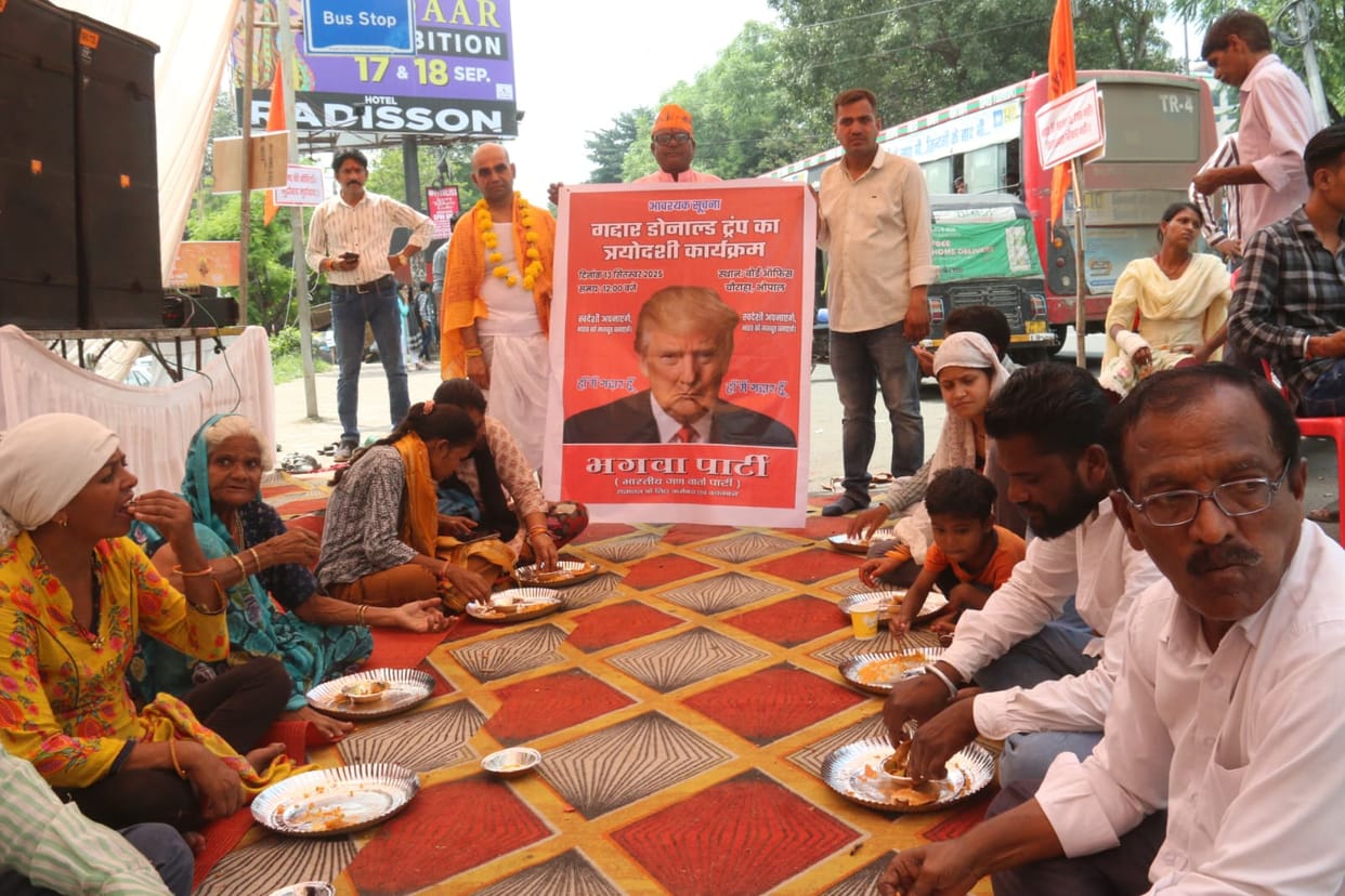 Opposition to 50% tariff: Trump celebrated Trayodashi in Bhopal, fed the poor, performed the last rites on Sep