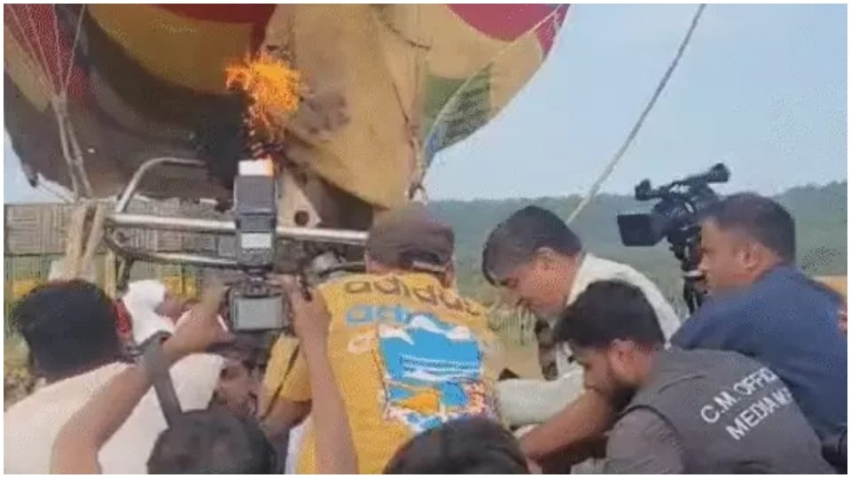 CM Mohan Yadav’s Hot Air Balloon Ride Aborted After Fire in Mandsaur’s Gandhisagar