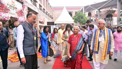 Mauritius PM wife buys Banarasi saree offers to open Dhanuka store in Mauritius