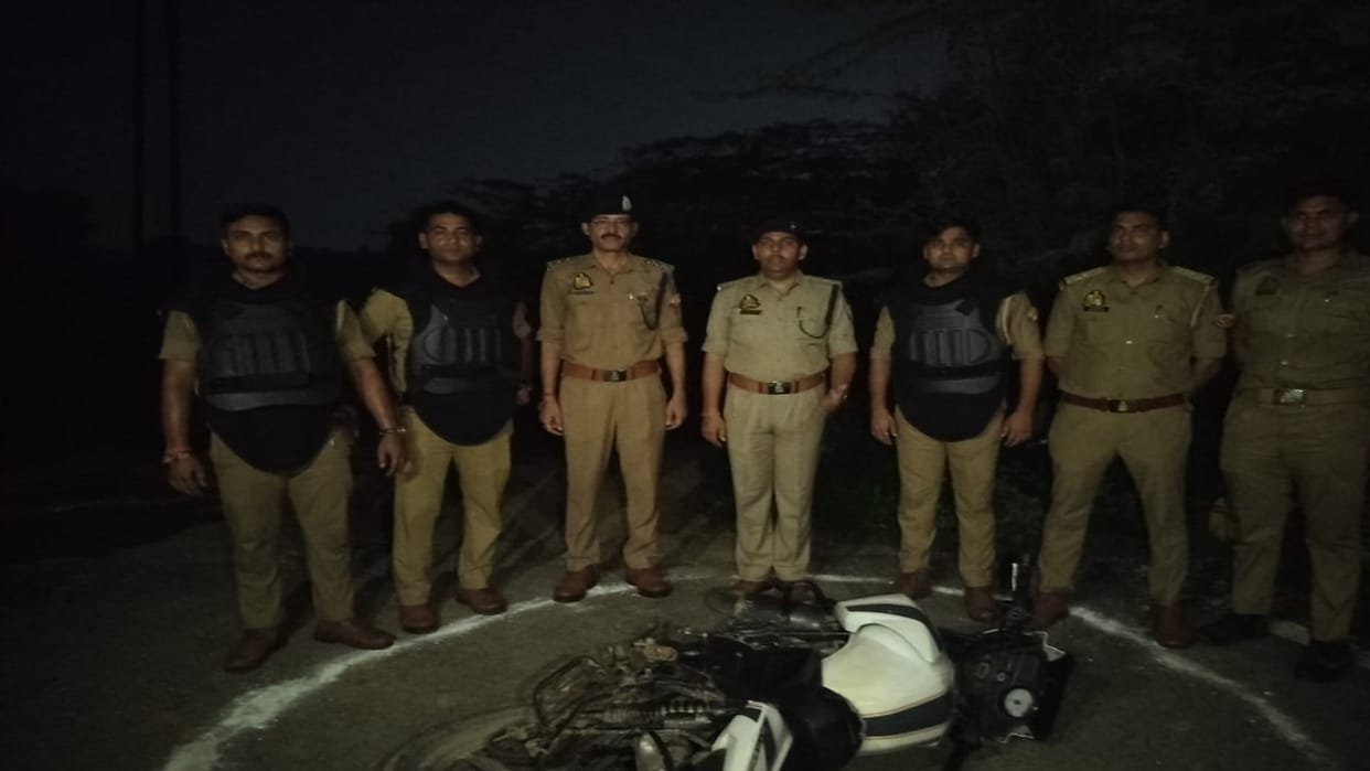 Prayagraj News: Encounter between the miscreants involved in robbery and snatching with the police