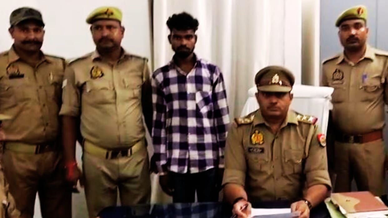 Wife lover murdered husband arrested in sonbhadra made drink alcohol then chopped off his head with axe