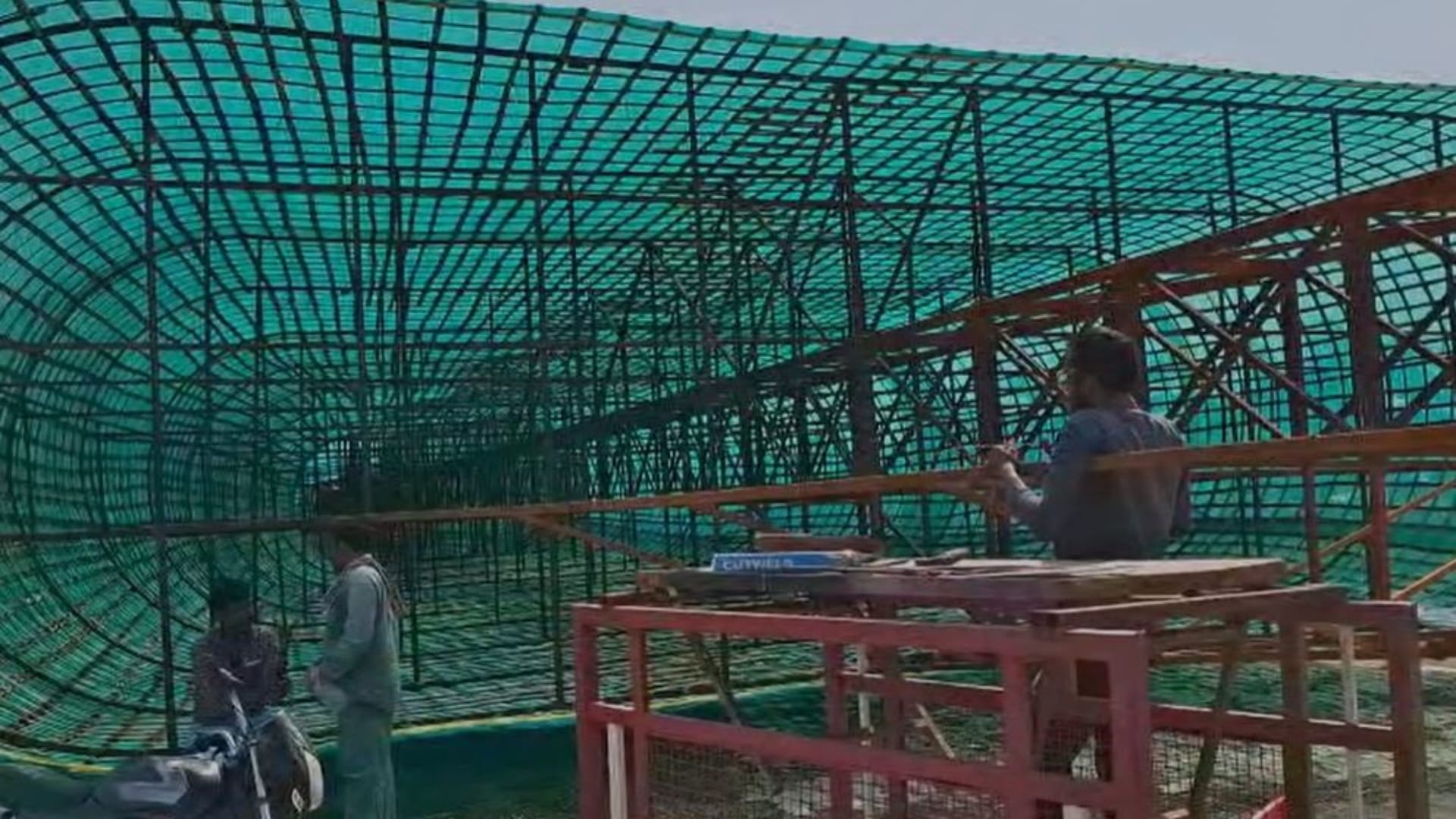 Rajasthan News: Kota Dussehra 215-Foot Tall 12-Ton Iron Ravana Effigy with Remote-Controlled Burn
