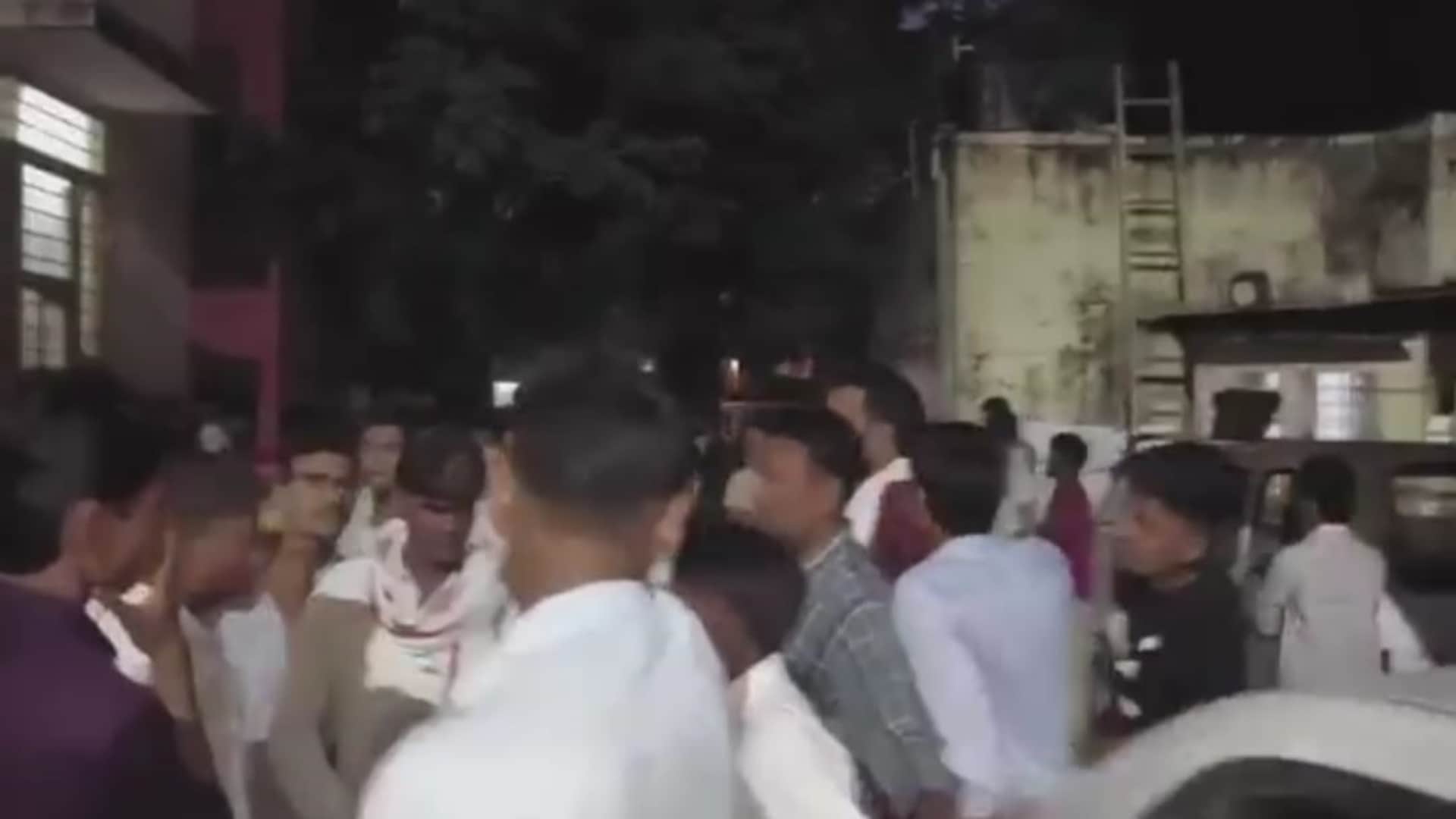 उप जिला अस्पताल में डॉक्टरों की शराब पार्टी