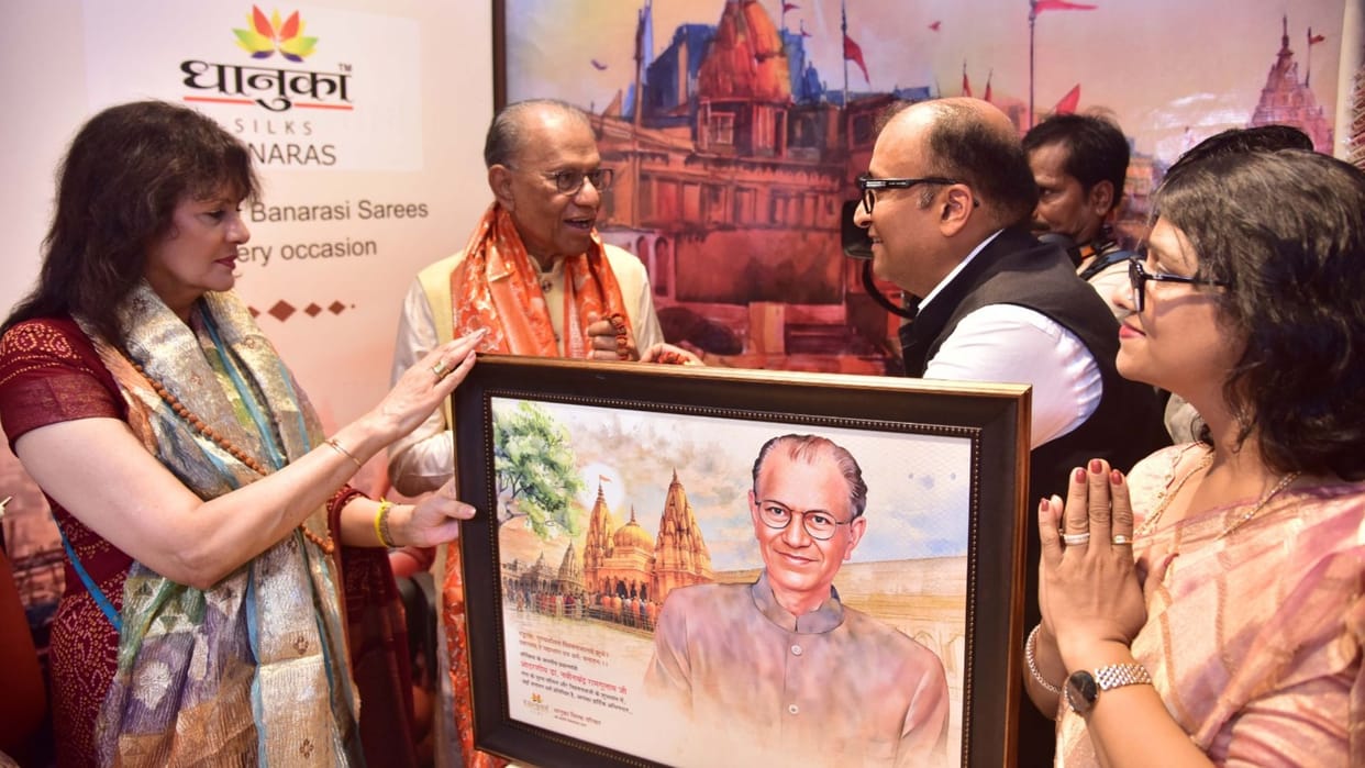 Mauritius PM wife buys Banarasi saree offers to open Dhanuka store in Mauritius