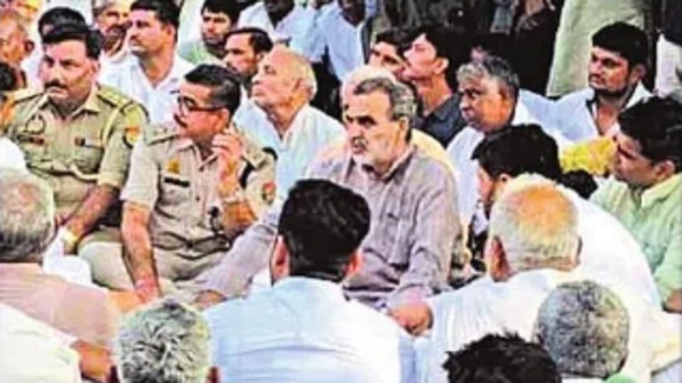 Yamuna City: Ruckus in protest against action on fake cheese, former minister sits on dharna