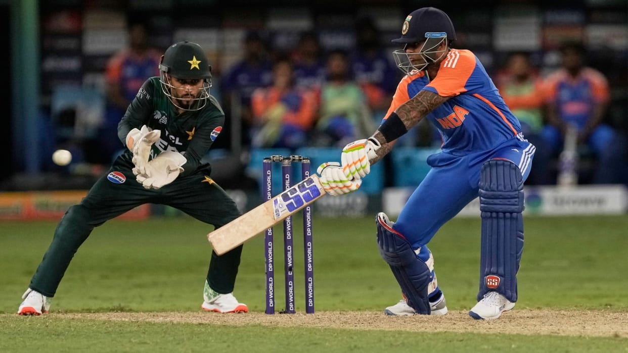 Asia Cup IND vs PAK: No Hand shake between Players After Match End Result India vs Pakistan Photos