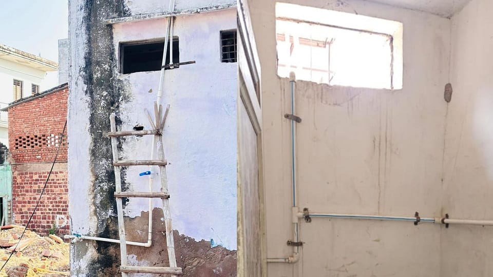 Thieves broke window and enter in canara Bank branch in Agra
