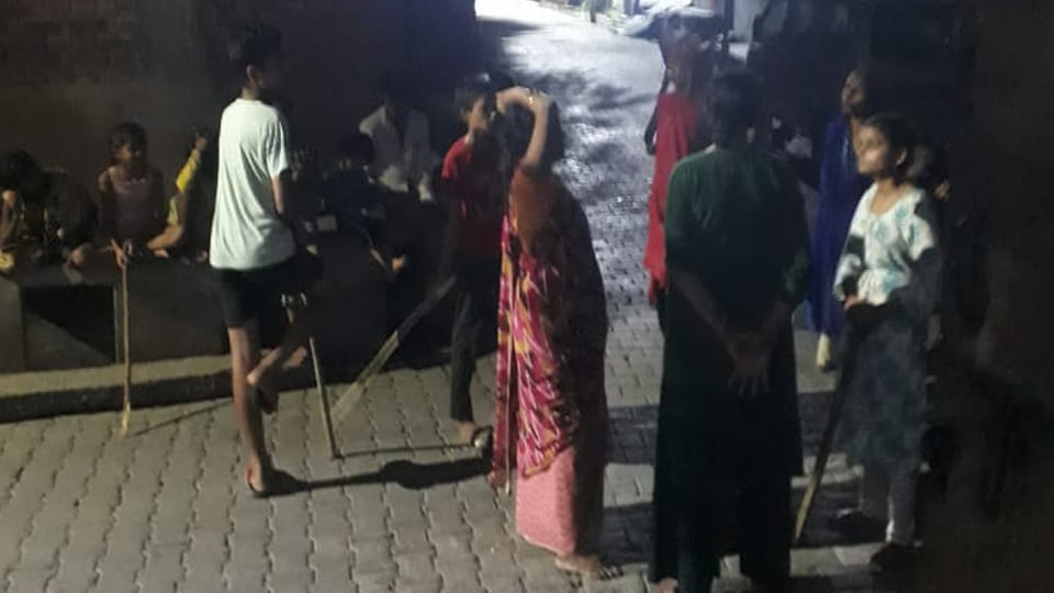 Kanpur: Crowd furious due to fear of thieves, 5 beaten in one night, police filed report against 150 people
