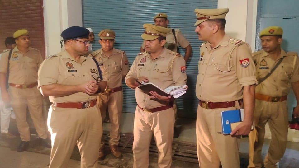Amroha Murder: Young Cook Killed with Stomach Stabbing Over Old Feud, Family Demands Arrest