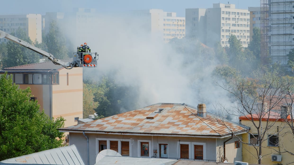 Explosion in Madrid from suspected gas leak people killed and injured