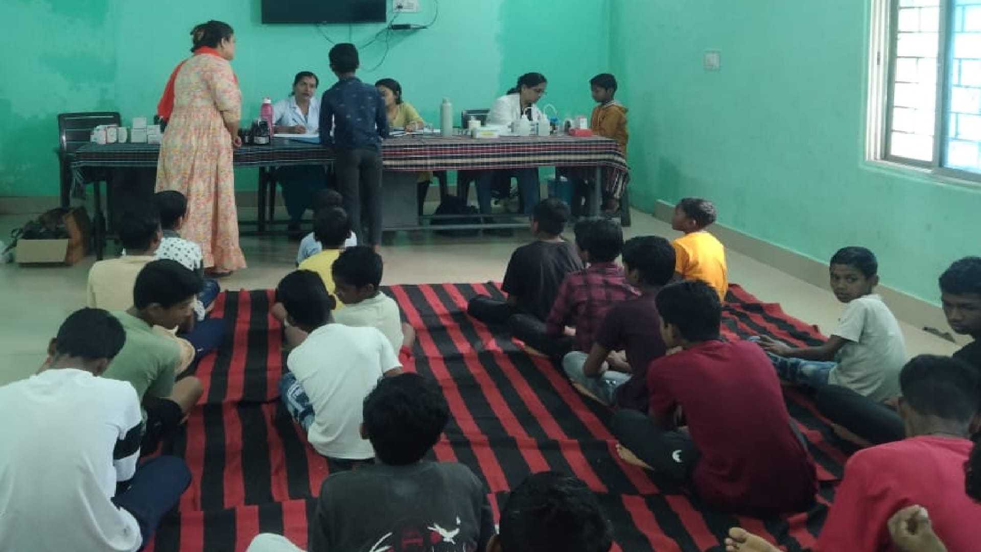 बाल गृह के बालक और बालिका का एक दिवसीय मेडिकल कैंप में हुआ स्वास्थ्य परीक्षण