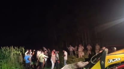 पुलिस ने गड्ढे में दबाए अवशेष