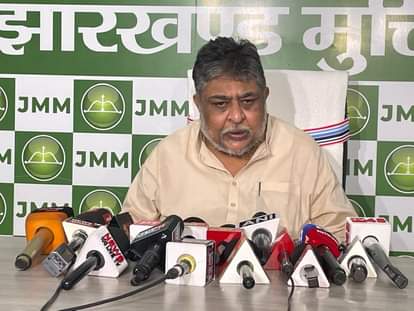 झामुमो ने पीएम मोदी के मणिपुर दौरे को लेकर कसा तंज।