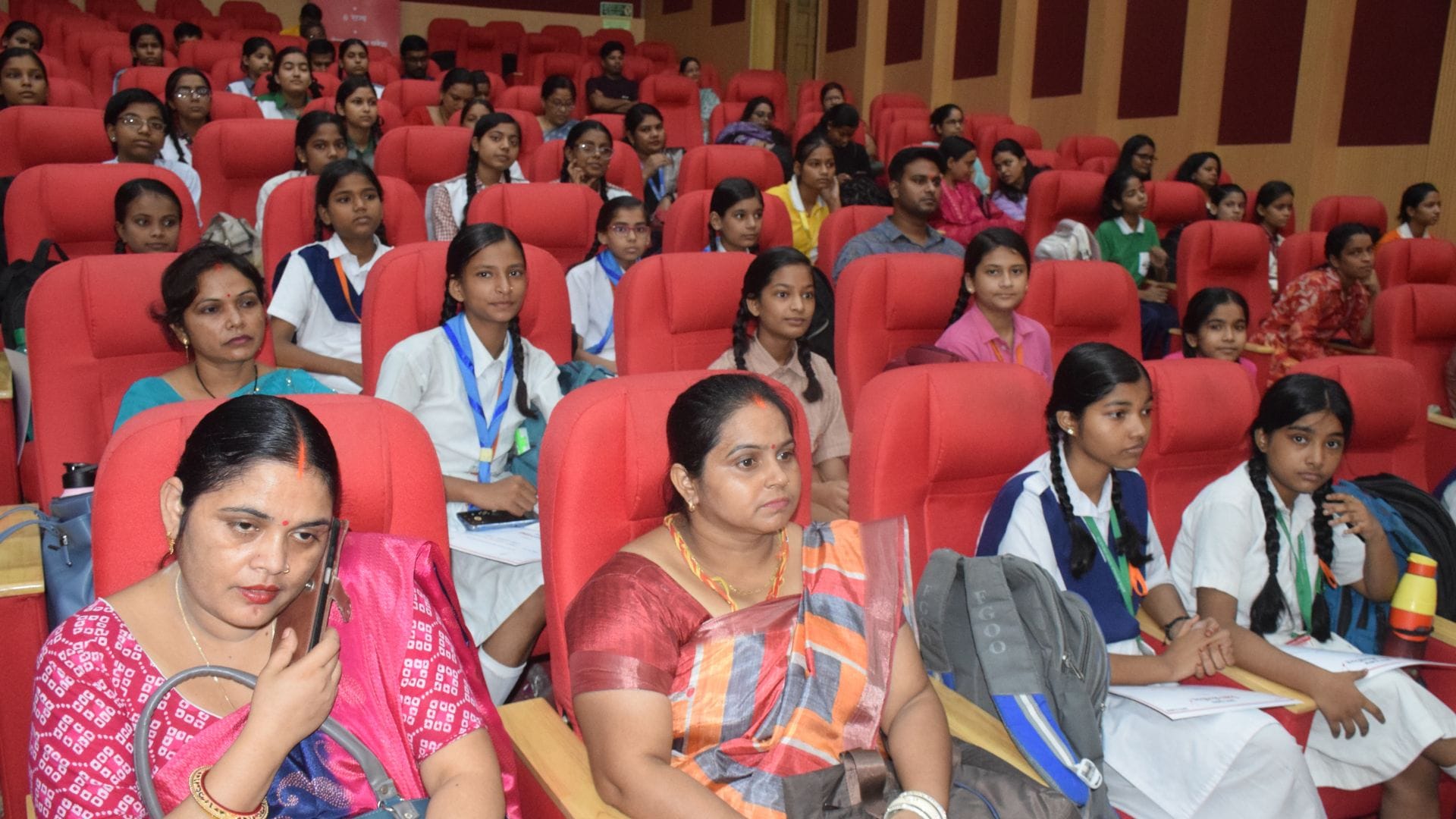 Hindi diwas People hidden behind scenes made Devanagari script available computers litterateurs remembered
