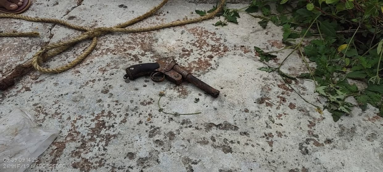 Dead body found in Masu Dan village of Piri Bazar police station area, attempt to identify through mobile and