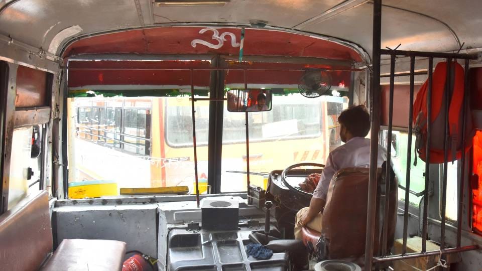experienced drivers drive VIP cars while novices drive roadways buses causing accidents due to carelessness