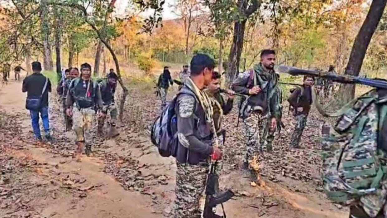 Police and CRPF got a big success, Naxalite carrying a reward of Rs 5 lakh killed
