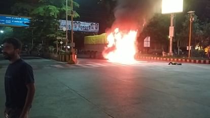 Indore News Major truck accident sadak hadsa Airport Road