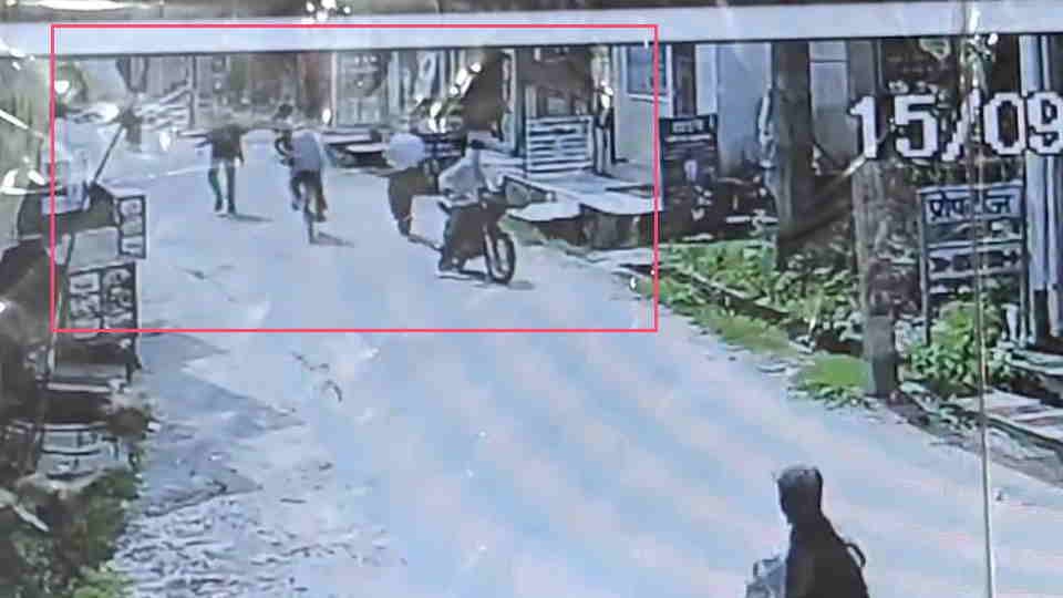 Haridwar News Air firing at several places in Kankhal, bike rider absconded, incident captured on CCTV