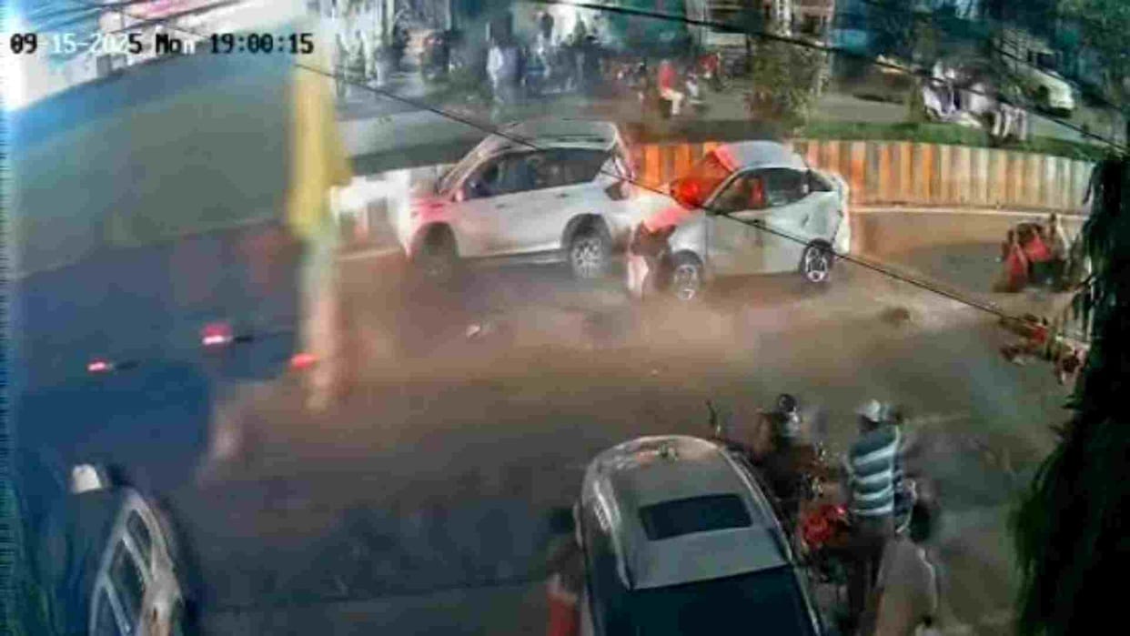 MP News: People at Indore airport told about the accident which they saw with their own eyes