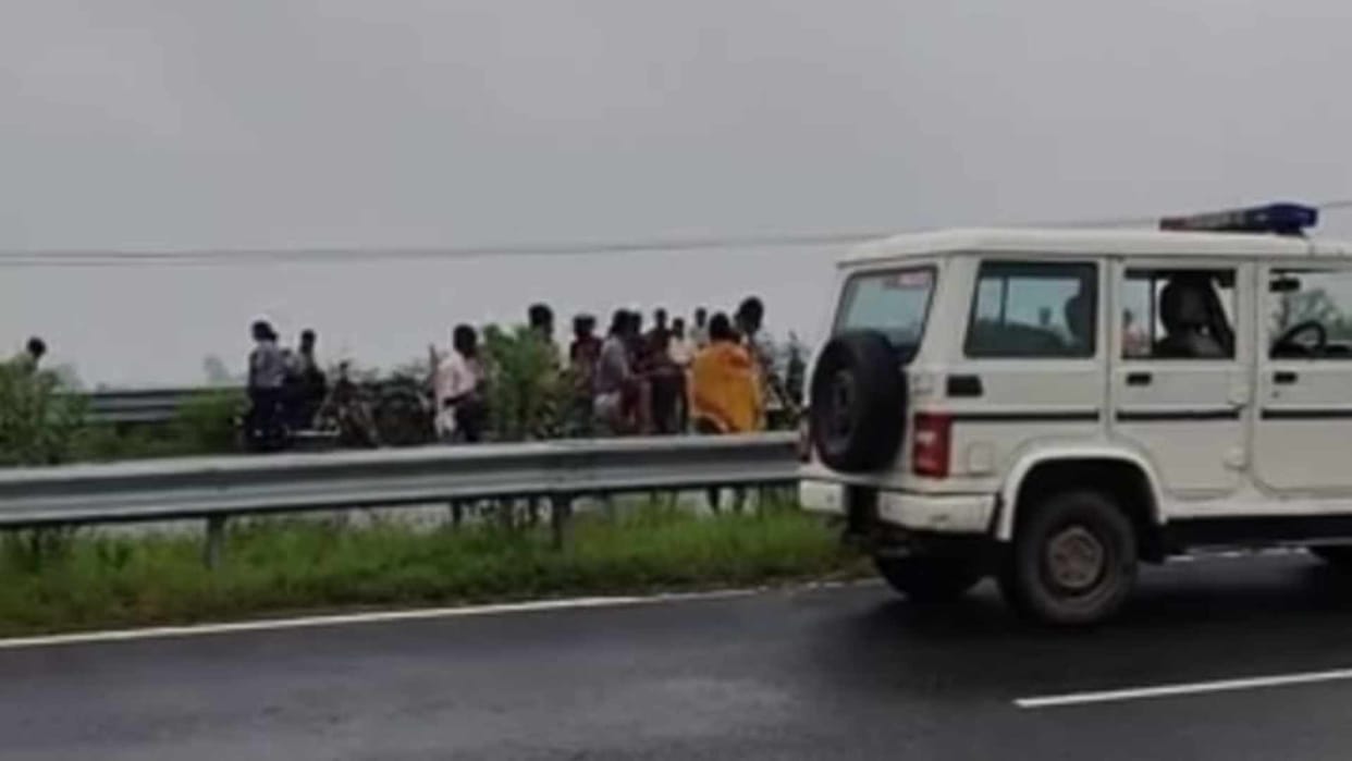 patna naubatpur road accident unidentified person died body parts scattered