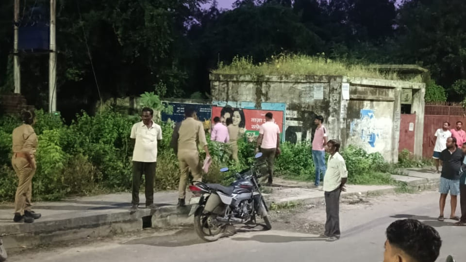 Fatehpur: Smoldering body of a woman found in a closed leather factory