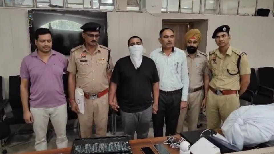 Cheating with retired Subedar rs 79 lakh Kurukshetra police arrested accused for Dehradun