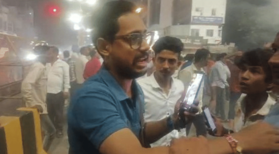 Indore News truck accident Airport Road video and photo gallery