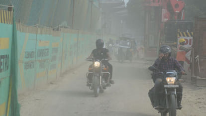 Kanpur Dug up roads flying dust and traffic jams cold and fever spread in homes these are the symptoms