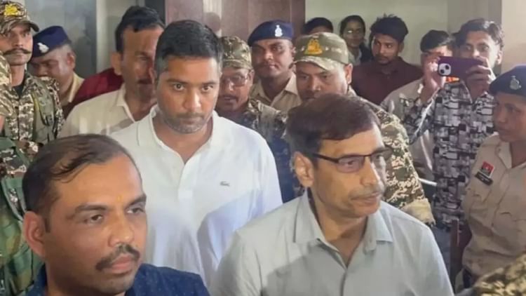 ईडी का दावा: शराब घोटाले में सिंडिकेट के प्रमुख हैंडलर थे चैतन्य बघेल, एक हजार करोड़ रुपए किये थे मैनेज