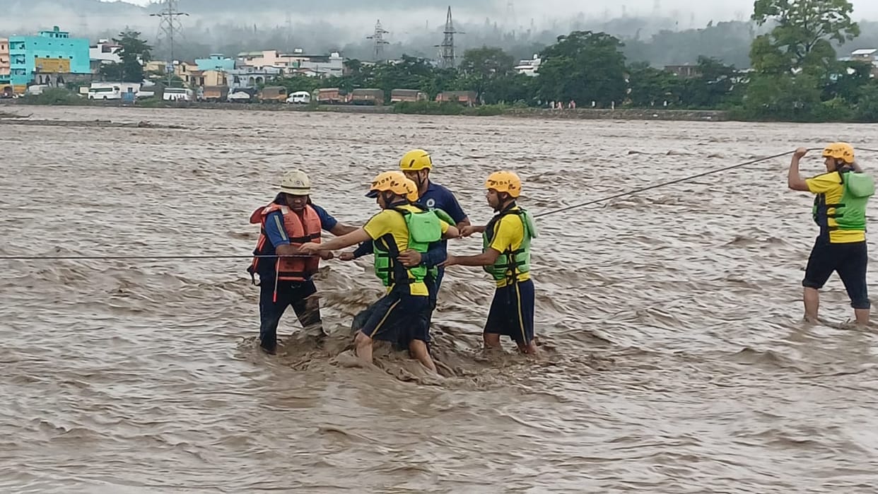 Dehradun rain Record broken so much rain in Sahasradhara after 101 years Uttarakhand heavy rain weather News