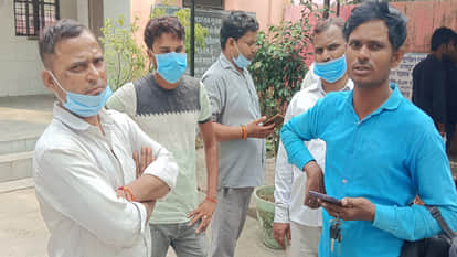 Kanpur: Eye testing officer's husband's blood-soaked body found on railway track