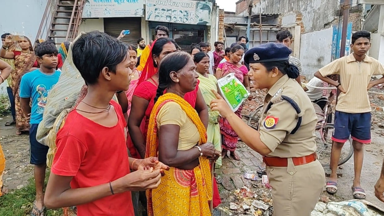 People protest in the jungles of Gorakhpur, protesting against the murder of a young man