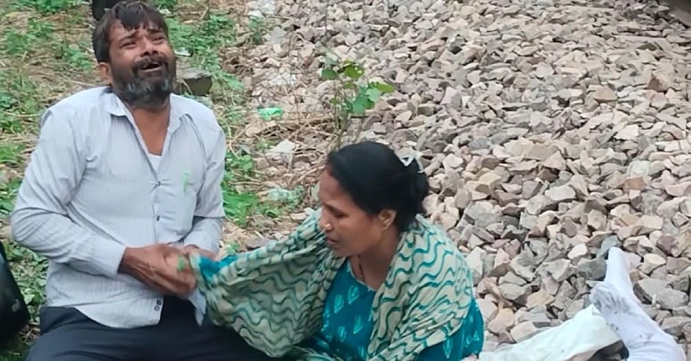 Kanpur Student could not bear burden of insult ended her life on railway trac mother said how will we live now