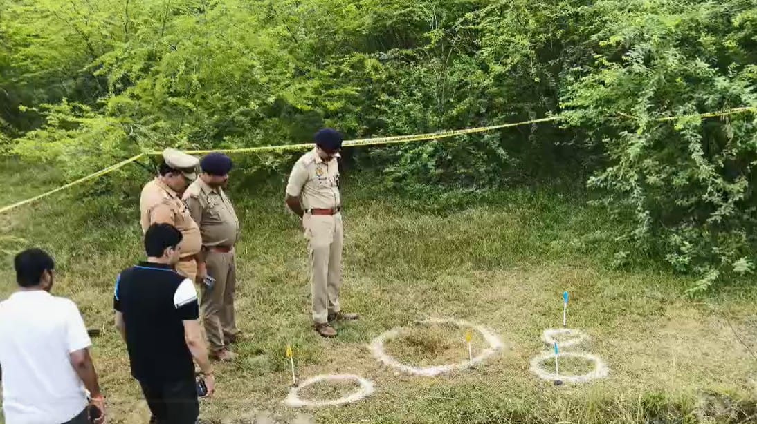 Auraiya Cattle smuggler with reward of Rs 50000 arrested in encounter police already sent 16 to jail