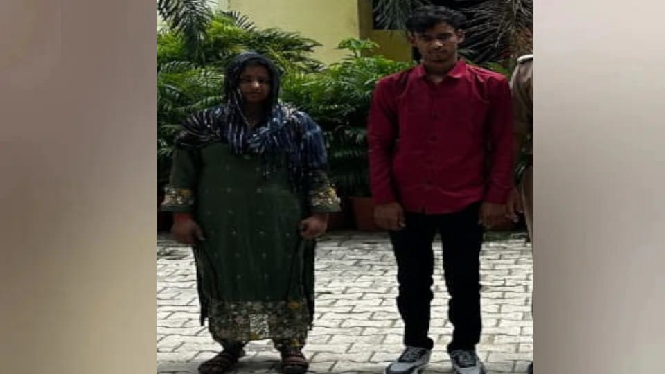 UP Crime News Wife Plots Husband Murder to Marry Lover Know Details in Hindi
