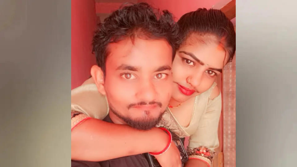 UP Crime News Wife Plots Husband Murder to Marry Lover Know Details in Hindi