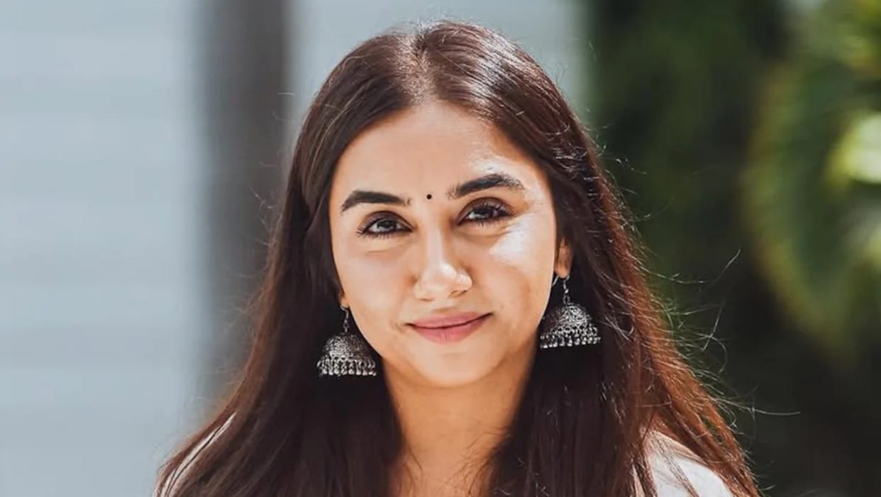 prajakta koli marathi debut krantijyoti vidyalay film release details