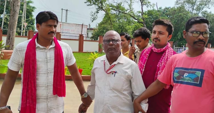 Bihar News: निगरानी विभाग का बड़ा एक्शन, चपरासी 1.16 लाख रिश्वत लेते रंगे हाथ गिरफ्तार