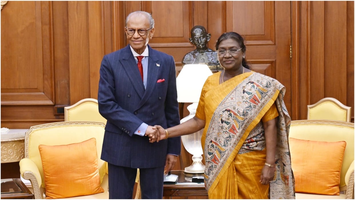 Mauritius PM pays tribute to Mahatma Gandhi at Rajghat; met President Murmu