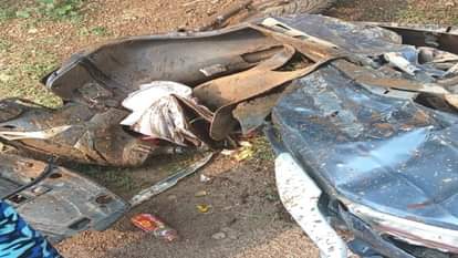 स्कूटी के उड़े परखच्चे