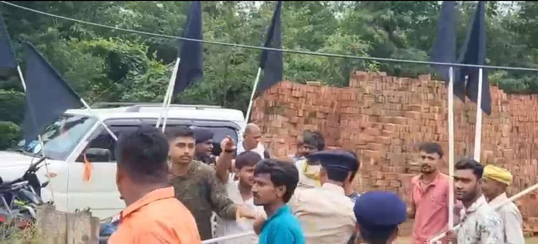 तेजस्वी यादव का विरोध